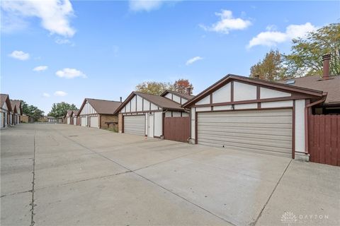 Tiny photo for 565 Pine Needles Drive, Centerville, OH 45458 (MLS # 946465)