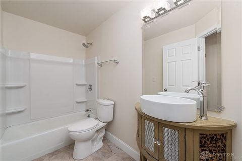 Tiny photo for 565 Pine Needles Drive, Centerville, OH 45458 (MLS # 946465)