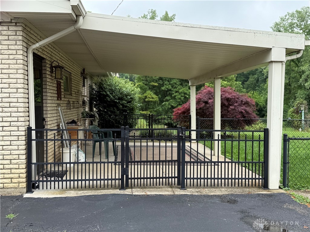 2262 Eaton Lewisburg Road, Eaton, Ohio image 3