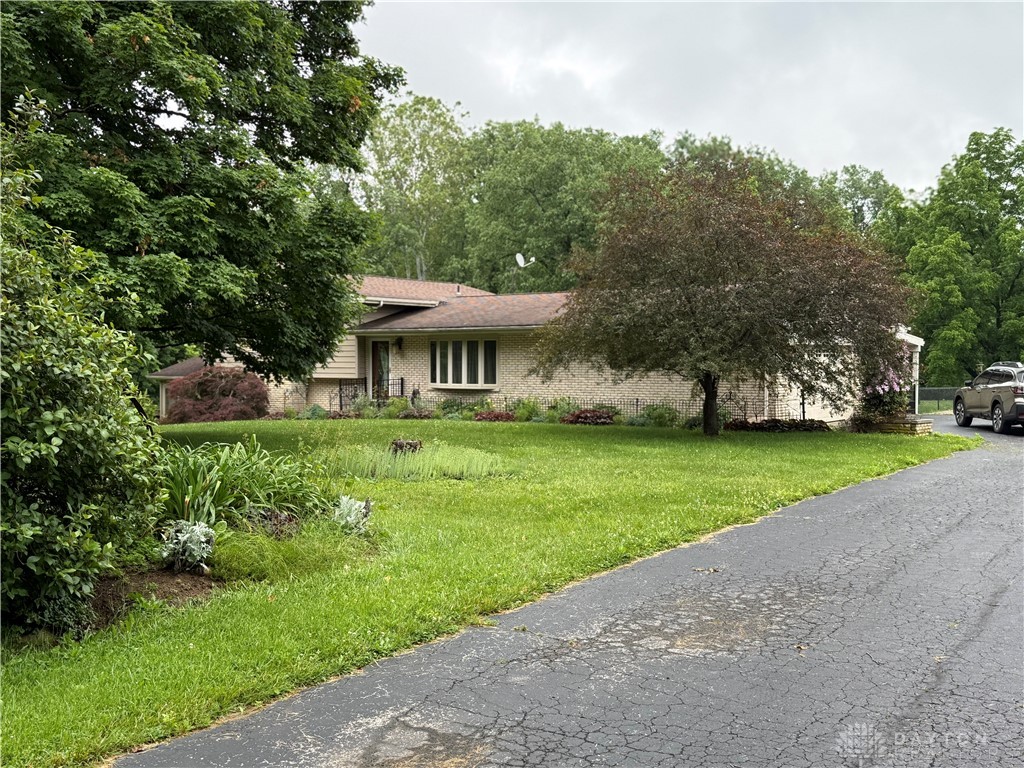 2262 Eaton Lewisburg Road, Eaton, Ohio image 1