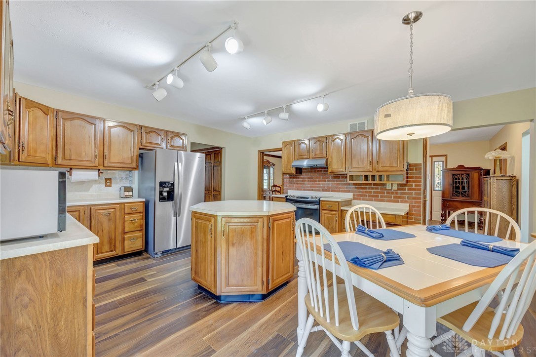 225 Country Road, Urbana, Ohio image 18