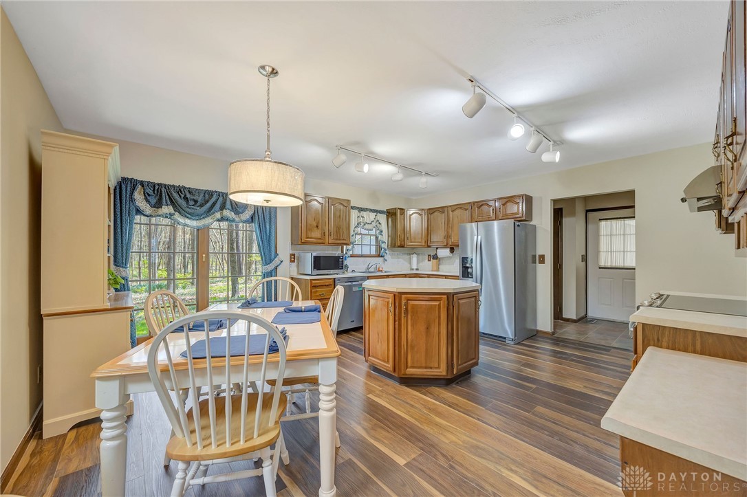 225 Country Road, Urbana, Ohio image 17