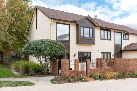 Tiny photo for 1237 Chevington Court, Dayton, OH 45459 (MLS # 946135)