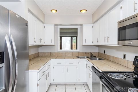 Tiny photo for 1237 Chevington Court, Dayton, OH 45459 (MLS # 946135)