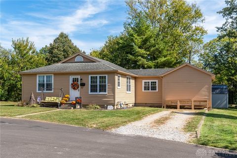 Photo of 57 Apple Drive, Farmersville, OH 45325 (MLS # 945144)