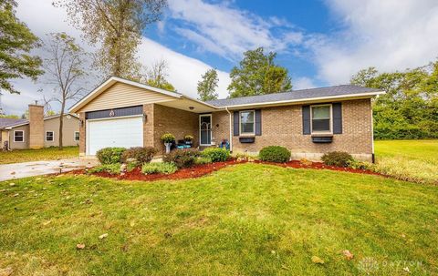 Photo of 103 Fiord Drive, Eaton, OH 45320 (MLS # 945074)