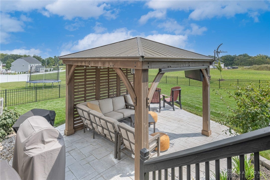 72 Ridgebrook Trail