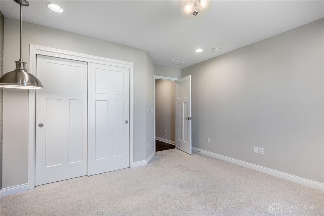 705 Dewmar Drive, Beavercreek, Ohio image 37