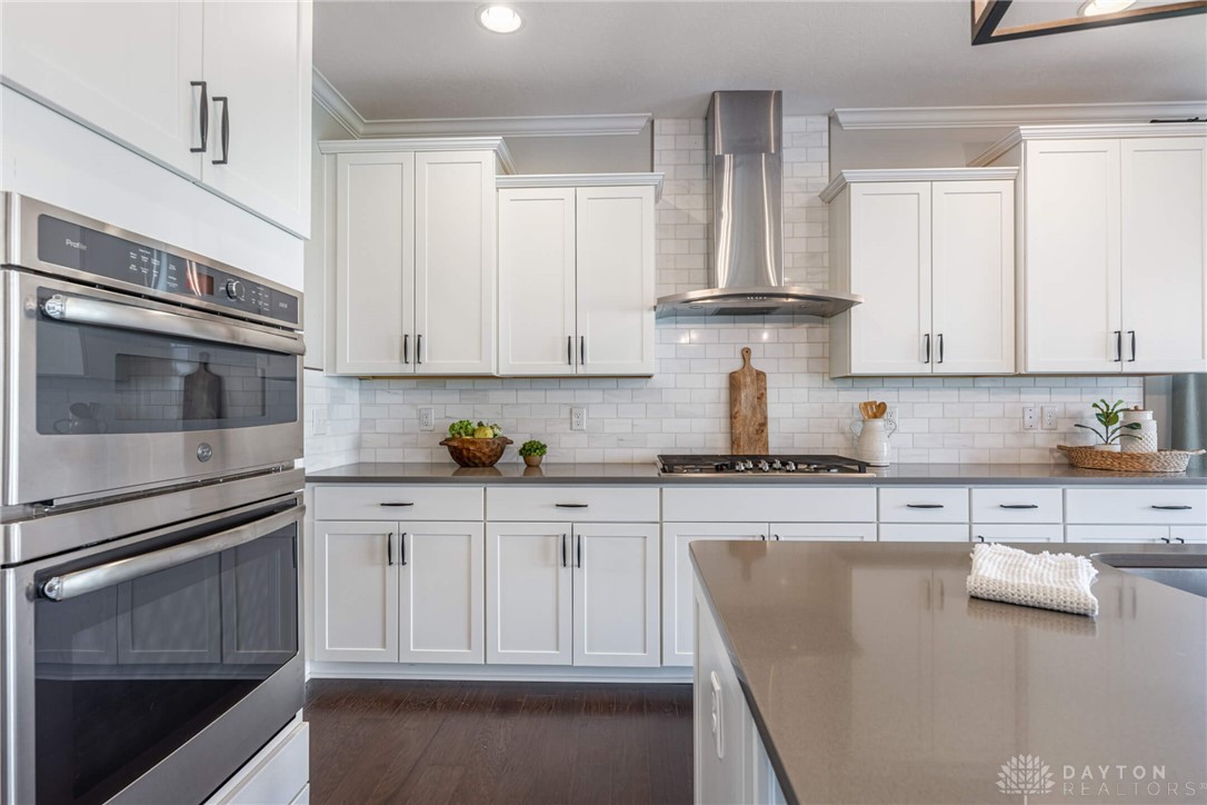 705 Dewmar Drive, Beavercreek, Ohio image 13