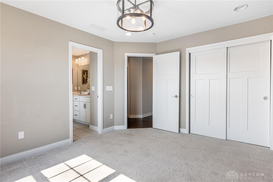 705 Dewmar Drive, Beavercreek, Ohio image 34