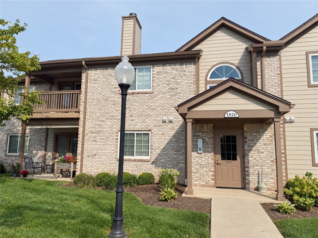 1820 Piper Lane 205