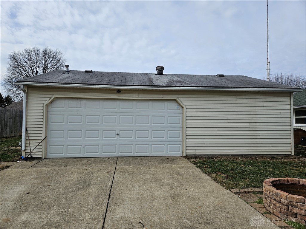 908 Pepperwood Drive, New Carlisle, Ohio image 21