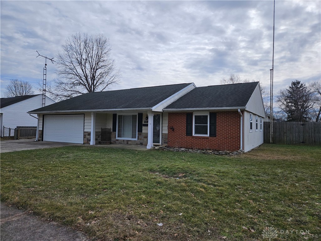 908 Pepperwood Drive, New Carlisle, Ohio image 4