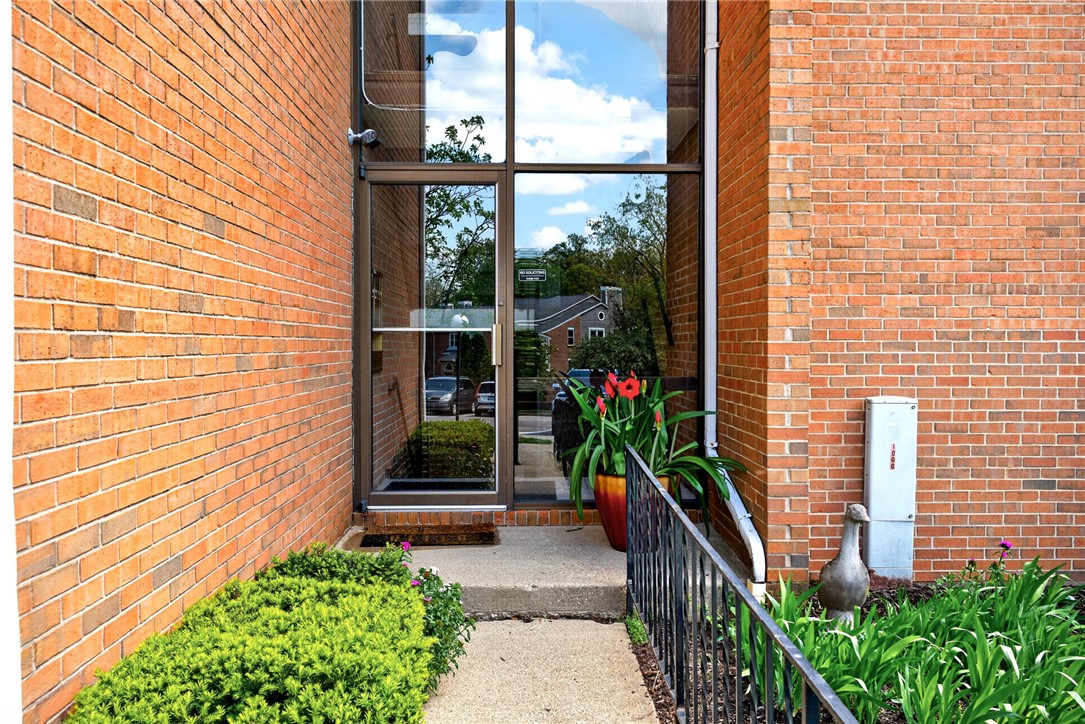 1000 Lookout Trail C