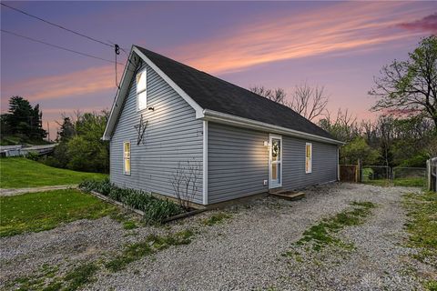 Photo of 171 S 1st Street, Clarksville, OH 45113 (MLS # 956662)