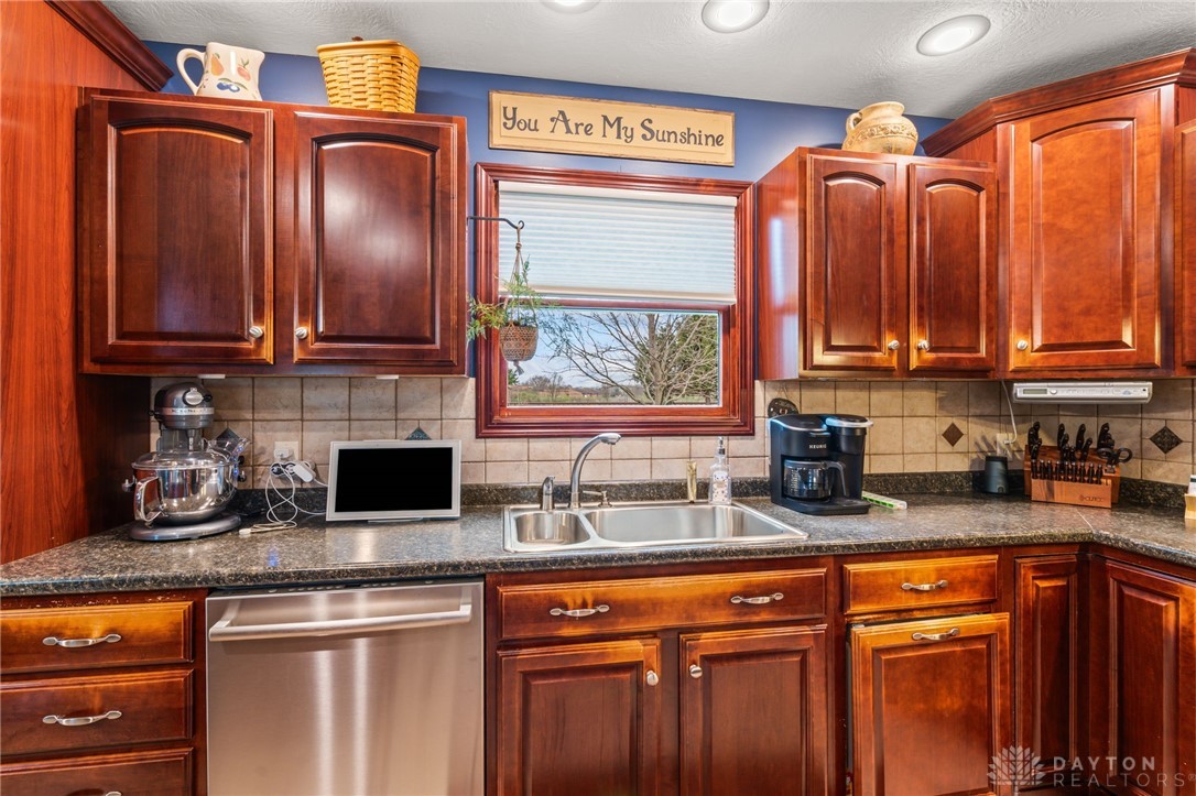 738 Governors Road, Troy, Ohio image 15