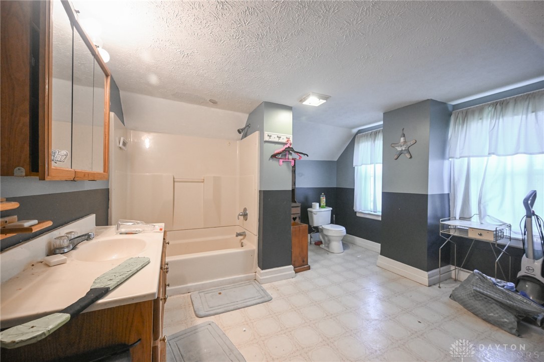 2939 Mechanicsburg Rd, Springfield, Ohio image 14
