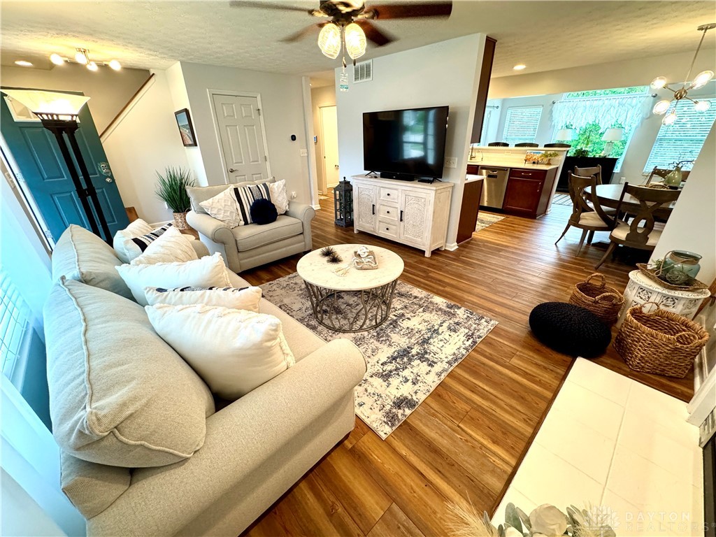 126 Songbird Court, Monroe, Ohio image 4