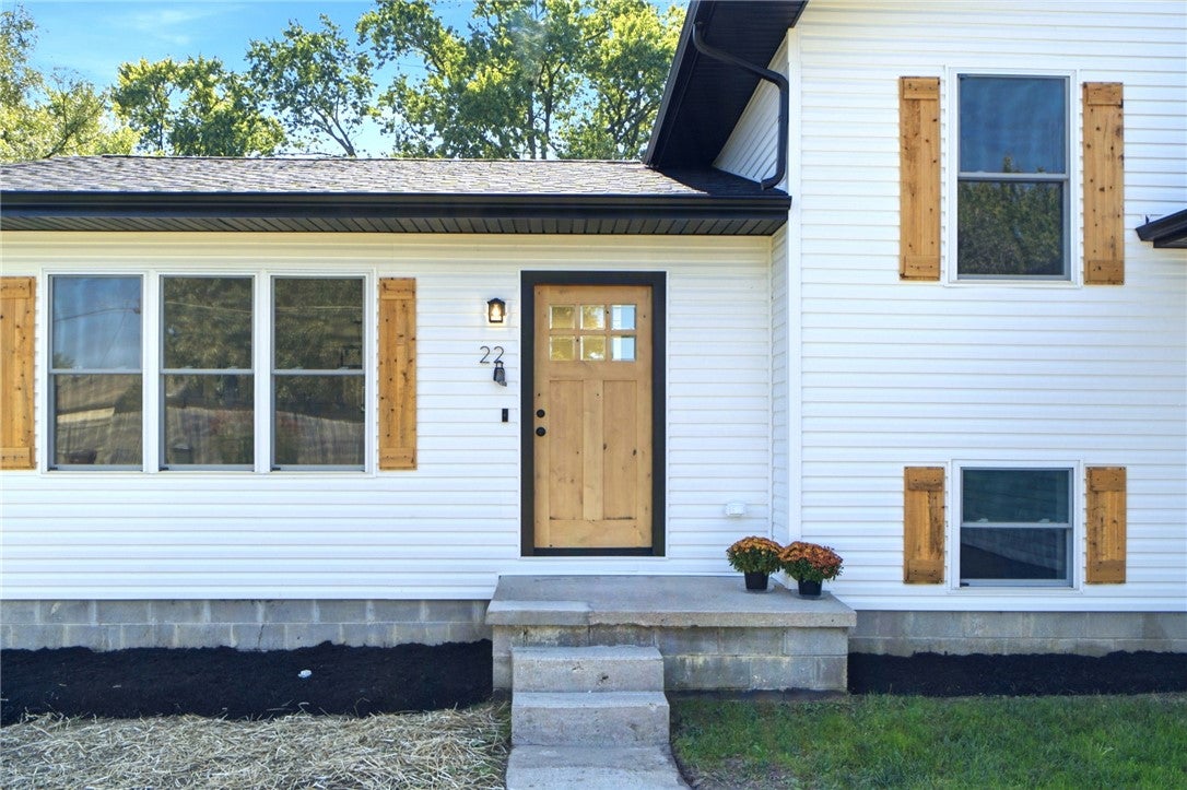 22 Apple Lane