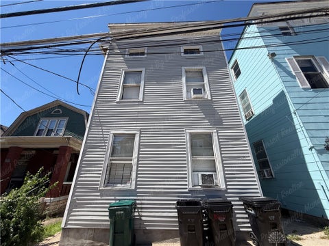 Apartment For Rent - 2315 Chickasaw Street #4<br/> Cincinnati, OH 45219