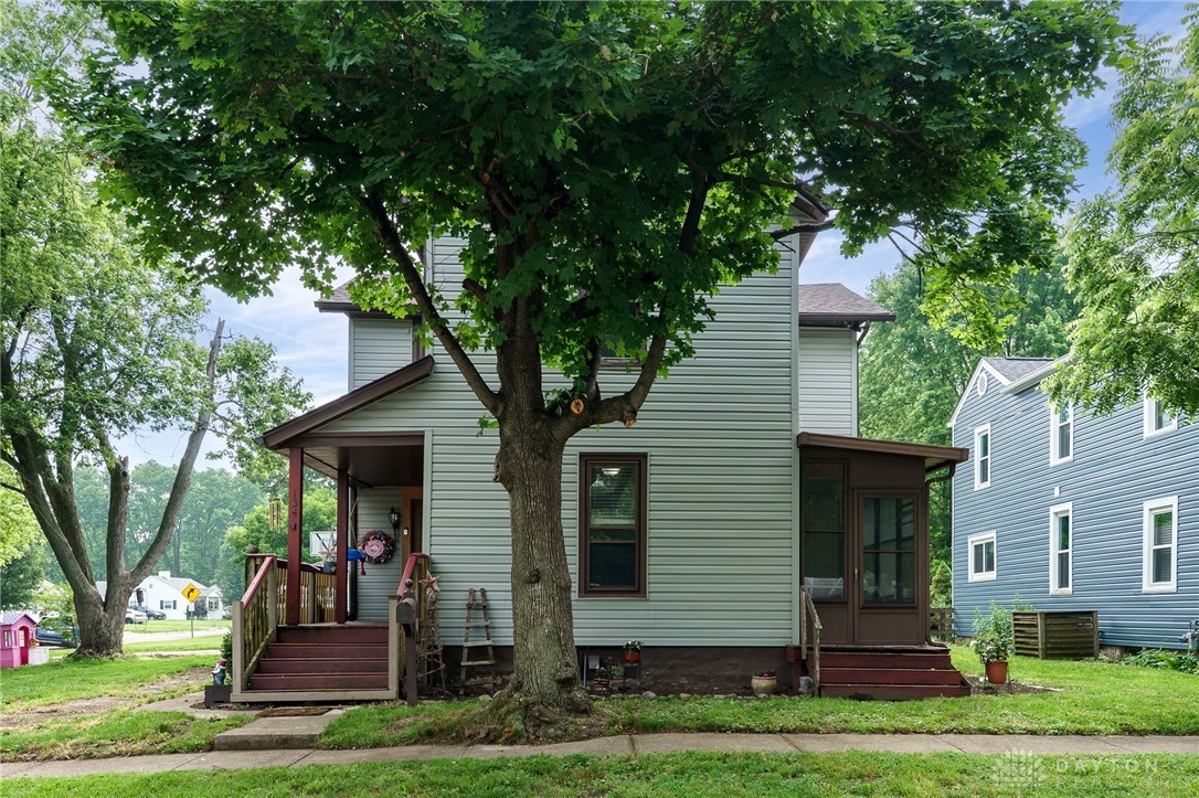 134 N 11th Street, Miamisburg, Ohio image 2