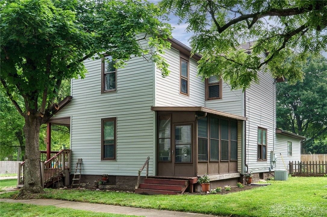 134 N 11th Street, Miamisburg, Ohio image 1