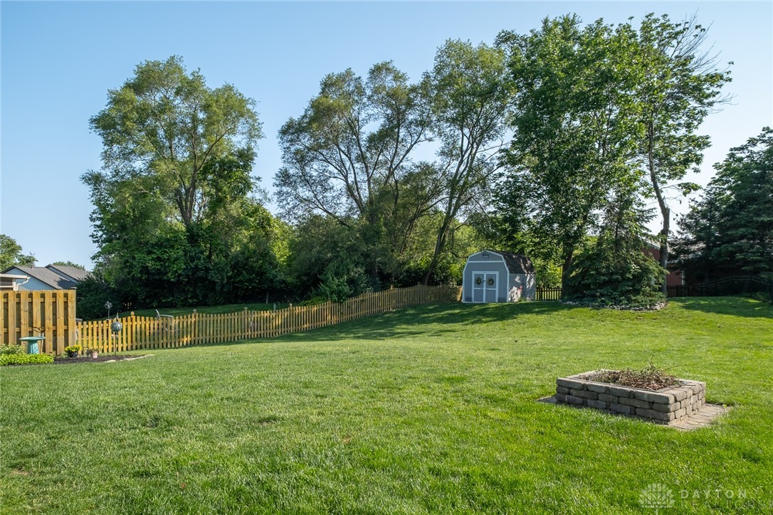 1199 Whitetail Drive, Fairborn, Ohio image 6