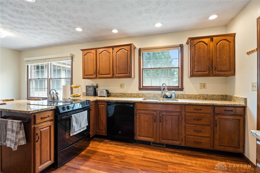 1747 Maple Lane, Beavercreek, Ohio image 22