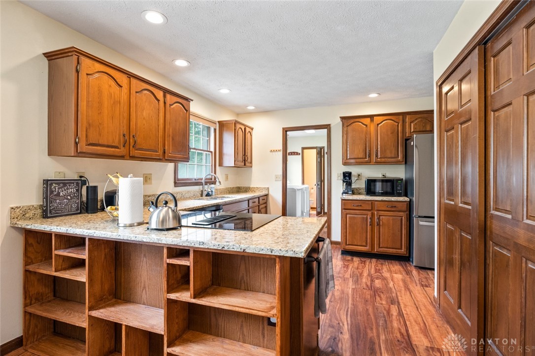 1747 Maple Lane, Beavercreek, Ohio image 21