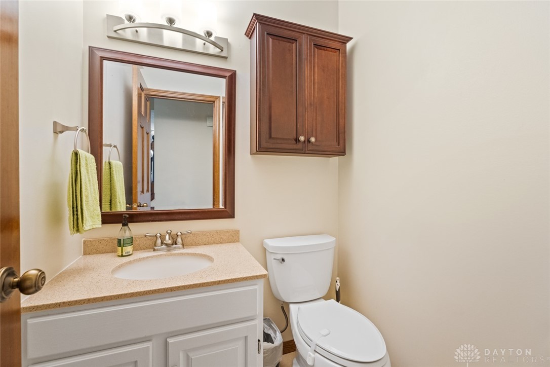 1747 Maple Lane, Beavercreek, Ohio image 18