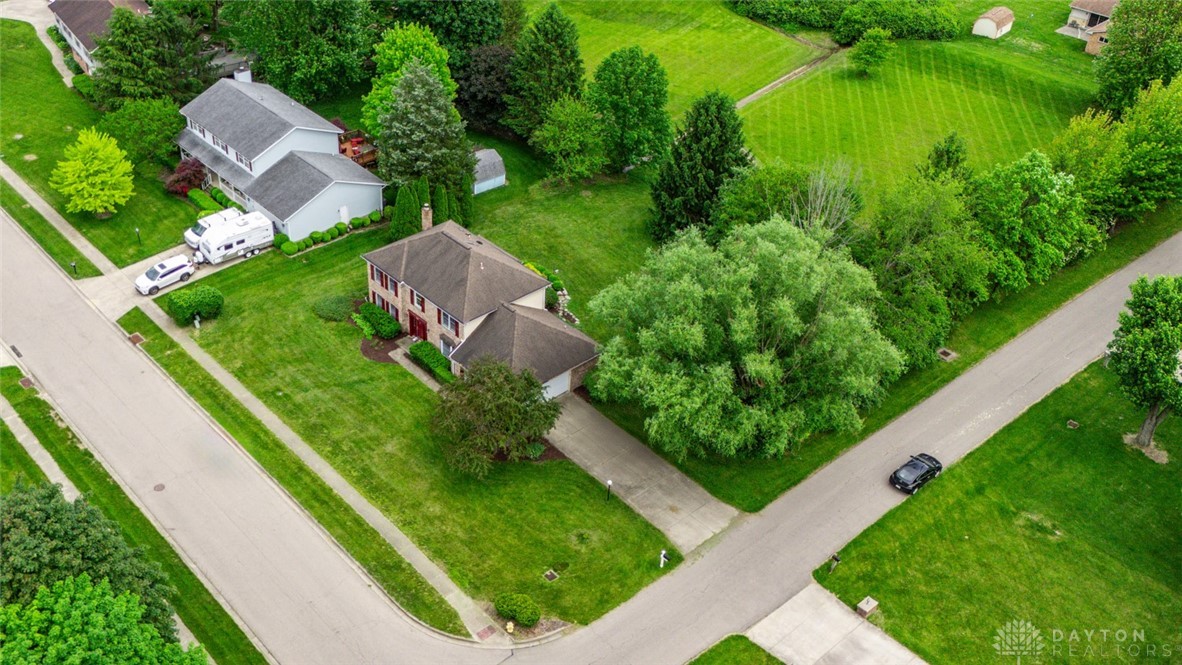 1747 Maple Lane, Beavercreek, Ohio image 7