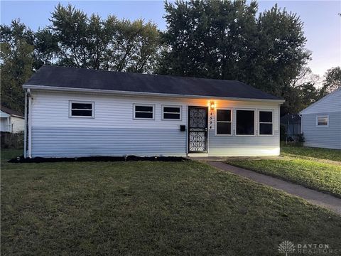 Photo of 4594 Guadalupe Avenue, Dayton, OH 45417 (MLS # 945078)