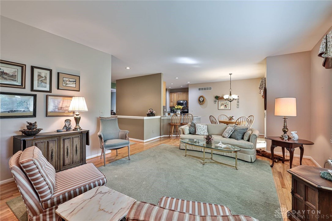 9376 Hickory Hill Court, Loveland, Ohio image 9