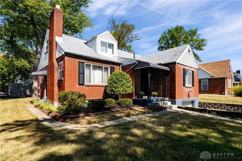 Photo of 1643 Earlham Drive, Dayton, OH 45406 (MLS # 943559)