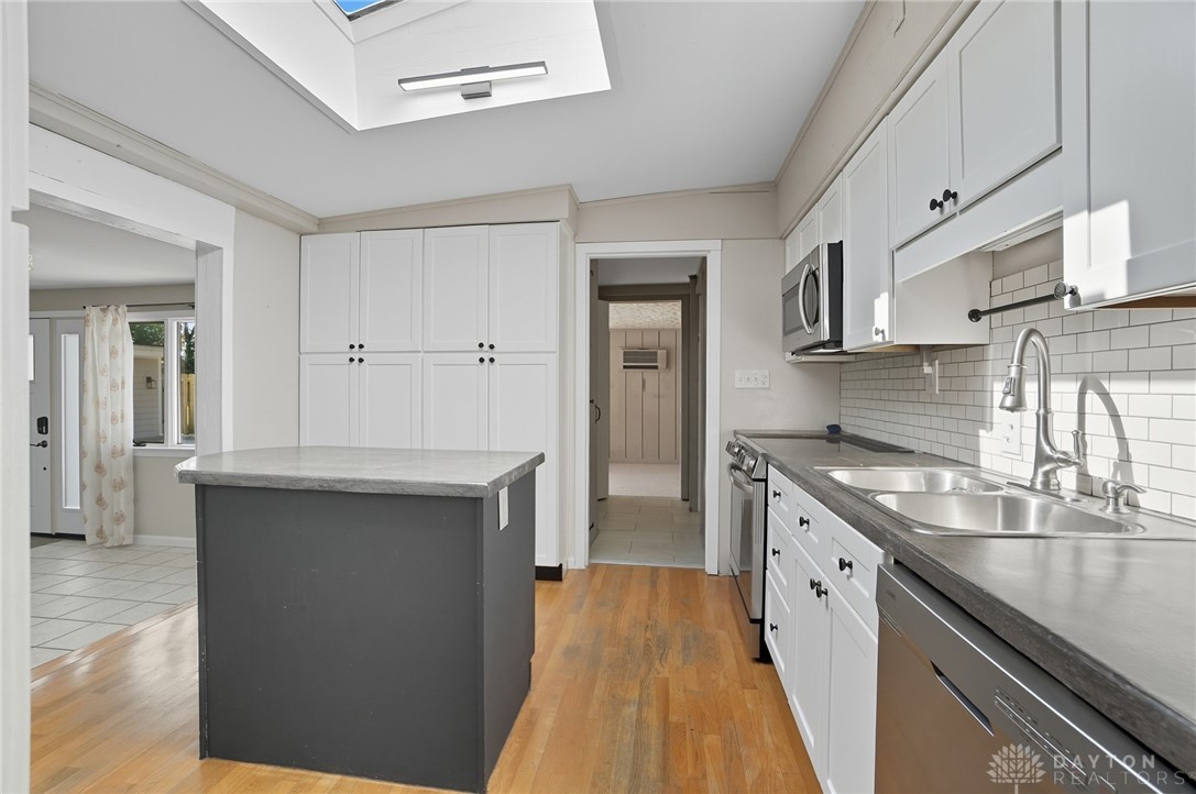 West Chester, Ohio 45069, United States, 3 Bedrooms Bedrooms, ,2 BathroomsBathrooms,Residential,Active,227185