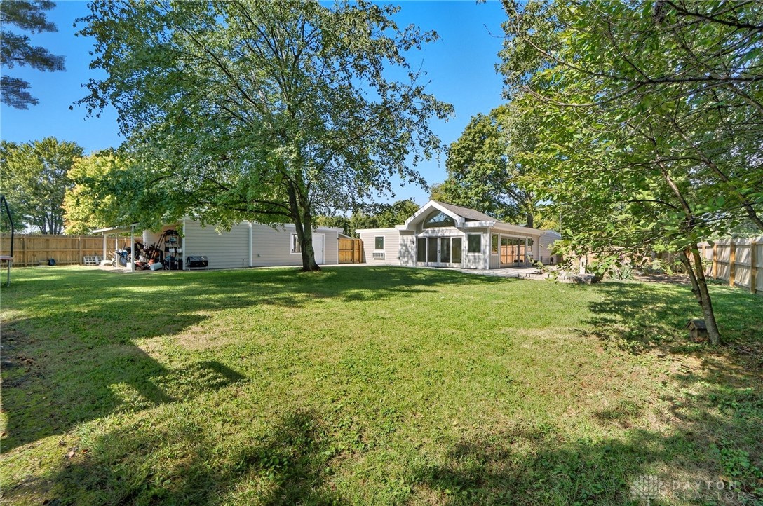 West Chester, Ohio 45069, United States, 3 Bedrooms Bedrooms, ,2 BathroomsBathrooms,Residential,Active,227185