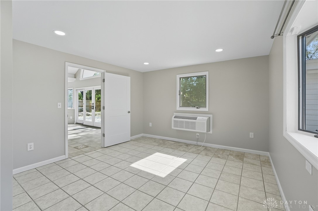 West Chester, Ohio 45069, United States, 3 Bedrooms Bedrooms, ,2 BathroomsBathrooms,Residential,Active,227185