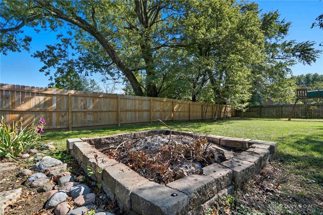 West Chester, Ohio 45069, United States, 3 Bedrooms Bedrooms, ,2 BathroomsBathrooms,Residential,Active,227185