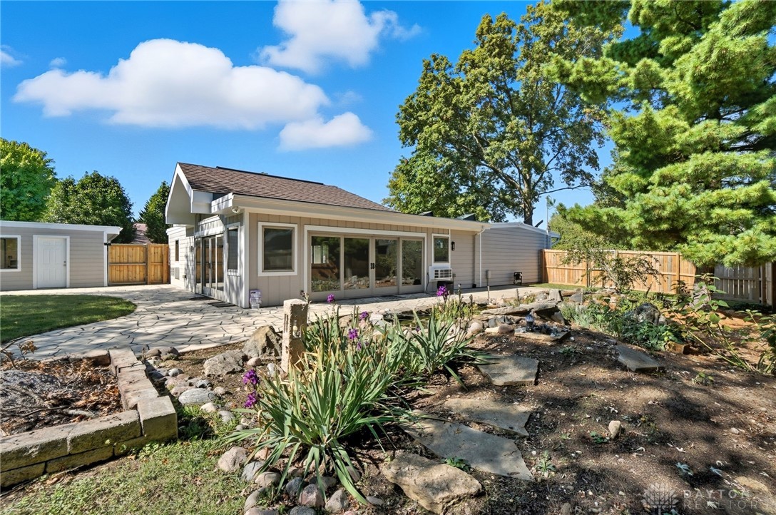 West Chester, Ohio 45069, United States, 3 Bedrooms Bedrooms, ,2 BathroomsBathrooms,Residential,Active,227185