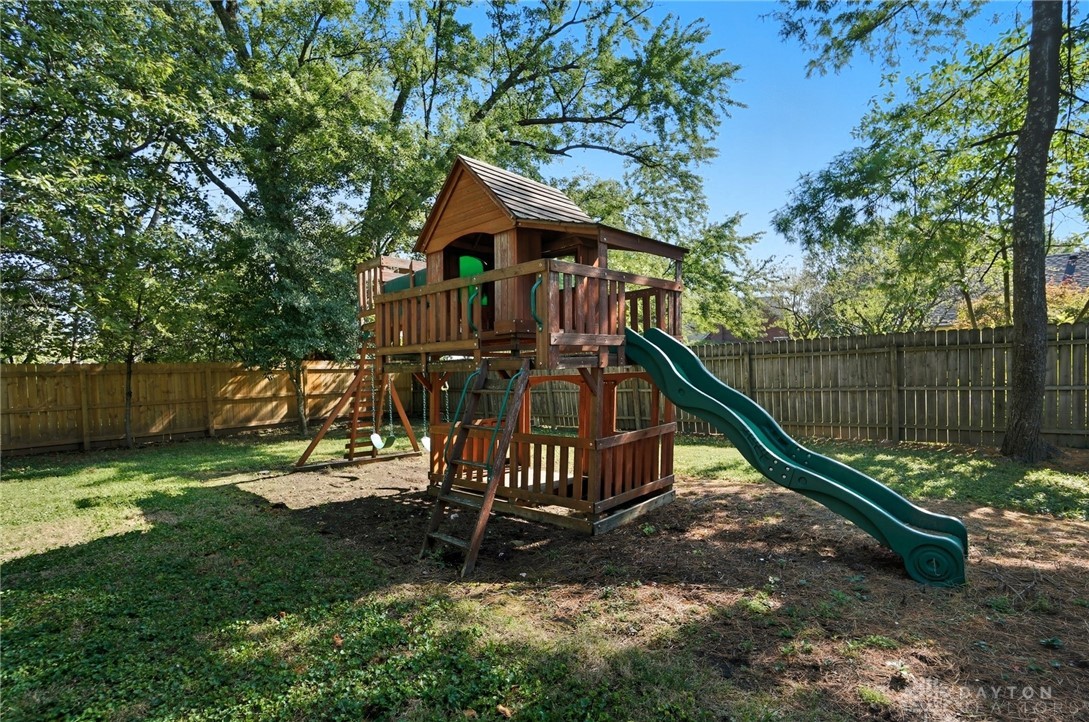 West Chester, Ohio 45069, United States, 3 Bedrooms Bedrooms, ,2 BathroomsBathrooms,Residential,Active,227185