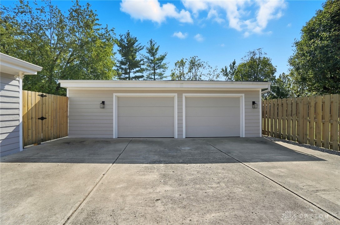 West Chester, Ohio 45069, United States, 3 Bedrooms Bedrooms, ,2 BathroomsBathrooms,Residential,Active,227185