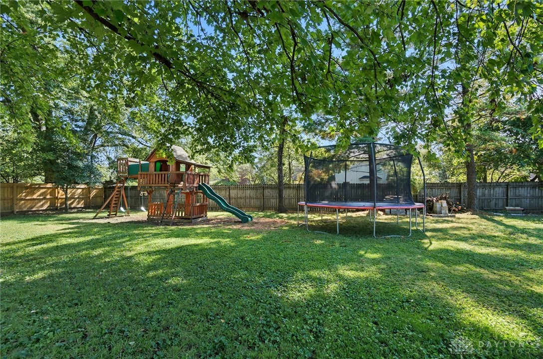 West Chester, Ohio 45069, United States, 3 Bedrooms Bedrooms, ,2 BathroomsBathrooms,Residential,Active,227185