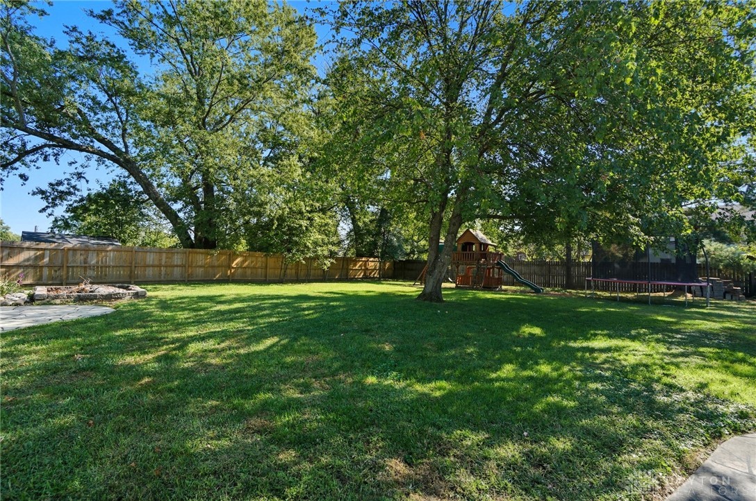 West Chester, Ohio 45069, United States, 3 Bedrooms Bedrooms, ,2 BathroomsBathrooms,Residential,Active,227185