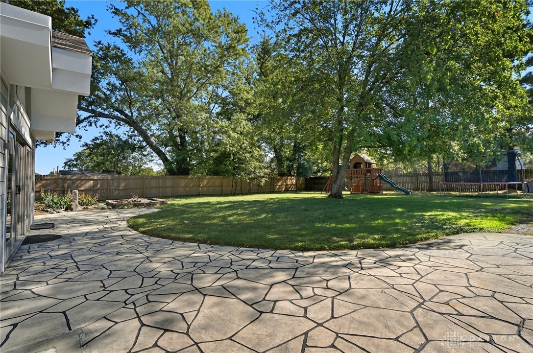 West Chester, Ohio 45069, United States, 3 Bedrooms Bedrooms, ,2 BathroomsBathrooms,Residential,Active,227185