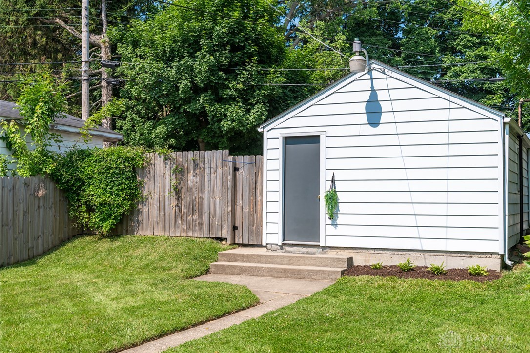 2845 Ferncliff Avenue, Dayton, Ohio image 38