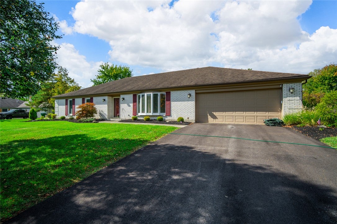 1582 Roamont Drive