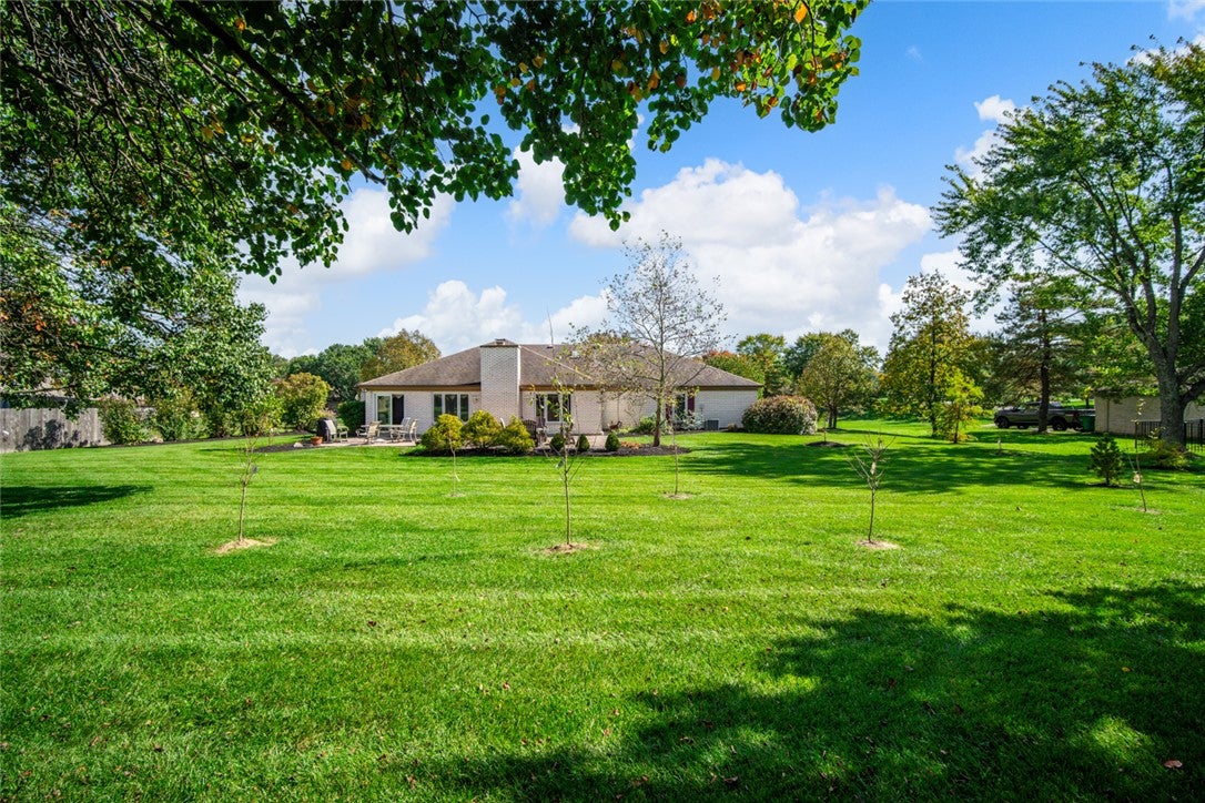 1582 Roamont Drive