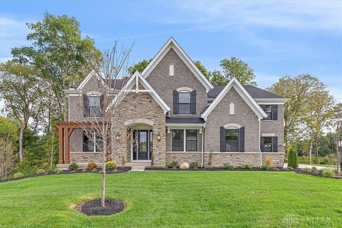 Photo of 2551 Muirfield Court, Beavercreek, OH 45431 (MLS # 936249)