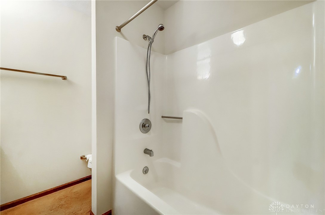 797 Hidden Circle, Dayton, Ohio image 43