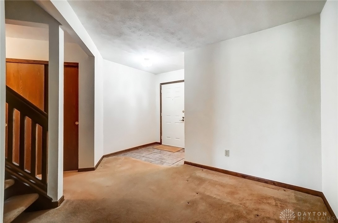 797 Hidden Circle, Dayton, Ohio image 6